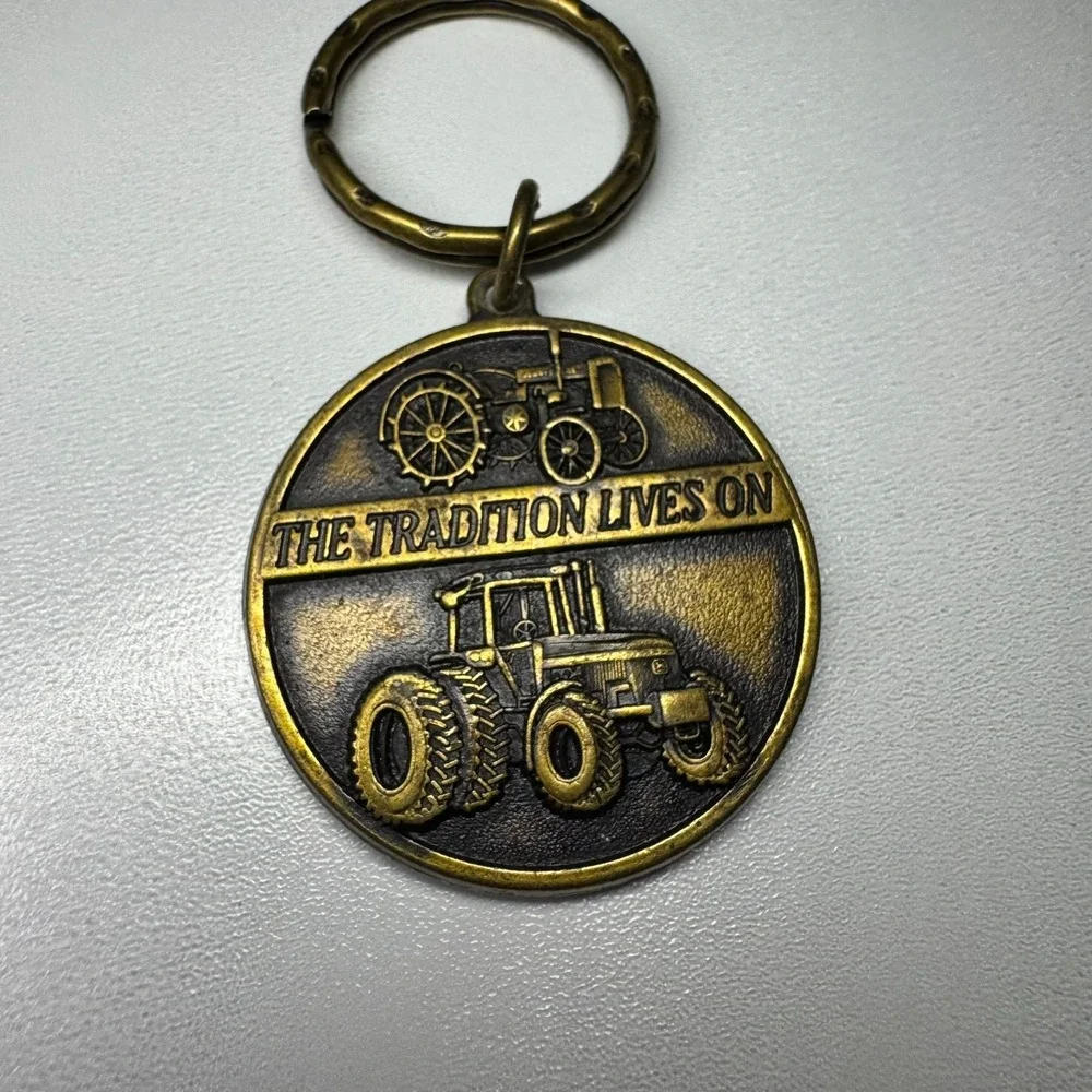 Vintage 1990 John Deere Keychain Key Ring Waterloo Operations Iowa USA‎